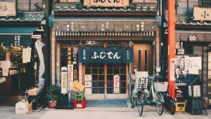 Respecting the Frame: 7 Cultural Mistakes Photographers Make in Japan